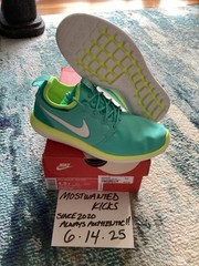 DS 2016 Nike Roshe Two Hyper Turquoise Metallic White Volt GS Sz 4.5Y