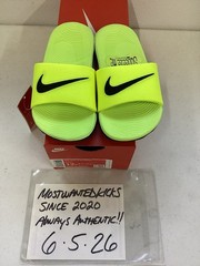 DS 2020 Nike Kawa Slide Volt & Black Preschool Sz 12C