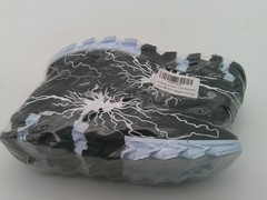 YTRXM Shoes Girls Youth Size 7 EU 39 Black White Lightning Running Sneakers