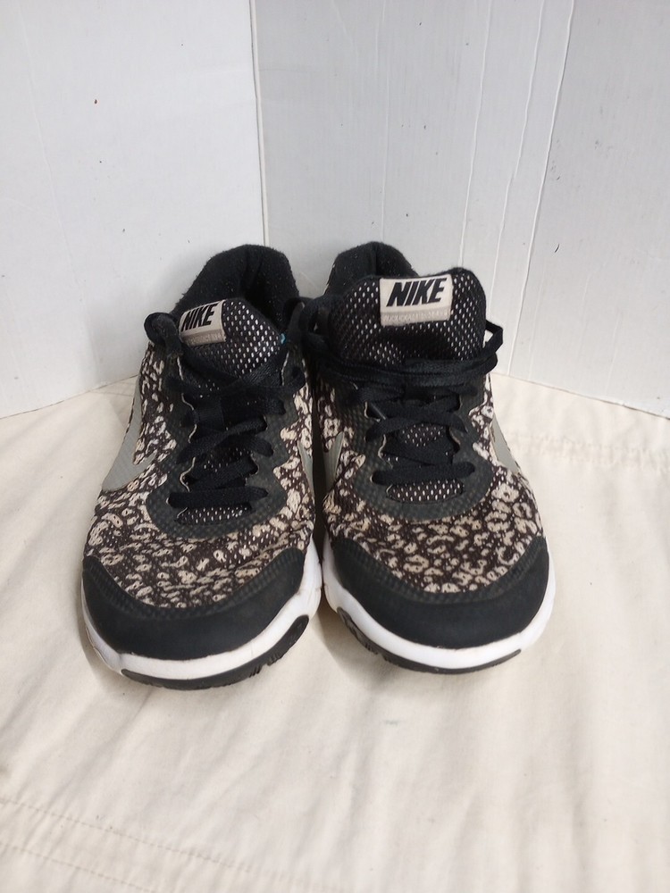 Nike Flex Experience RN 4 Women’s Black White Athletic Shoes 749822-001 Sz 6Y