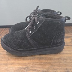 Kids UGG Neumel II Ankle Boots – Black Suede, Size 2 US [1017320K]