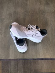Nike unisex-child size 6 Y Purple Nike Star Runner 2.0