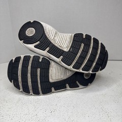 Under Armour UA BPS Assert 9 AC Black / White Kids Size 1.5 Youth 2021