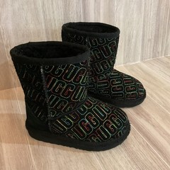 UGG Kids Classic Short Rainbow Logo Embroidered Black Boots Size 8 Toddler
