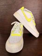 NEW Nike Air Force 1 LV8 White/Volt Sneakers DV1680-100 MSRP $95 SIZE 6.5Y AF1