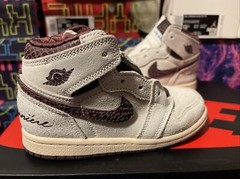 A MA MANIERE X JORDAN 1 RETRO HIGH OG SIZE 10C DO7098-100 In Hand
