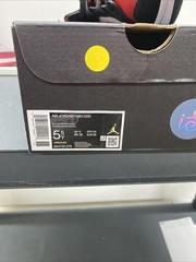 5.5Y – Air Jordan 1 Mid Black Fire Red
