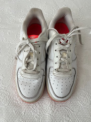 Nike Air Force 1 ’07 GS White Bright Crimson Red Sneakers Youth 7 Women’s 8.5