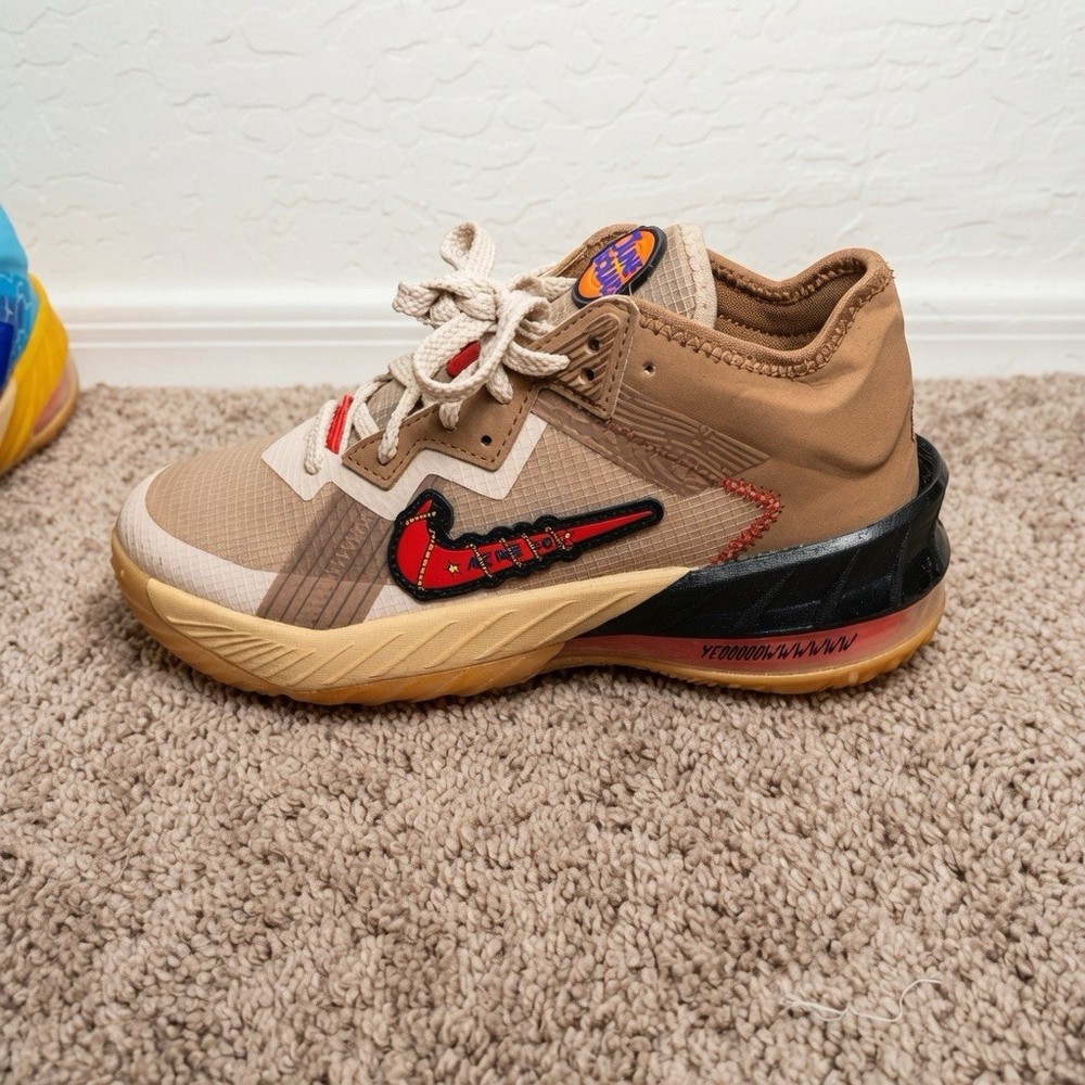 Nike LeBron 18 Low Space Jam Tune Squad Willy & Road Runner 2021 Size 4.5 Youth