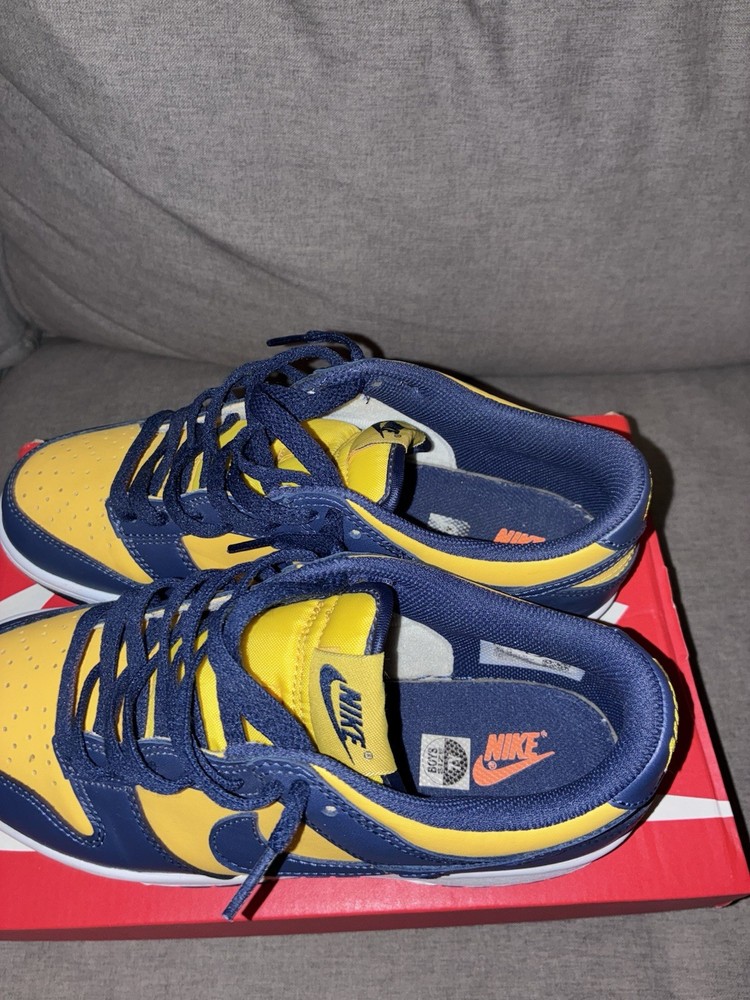 Slightly Worn Barely Any Creases And Comes With Crease Protectors