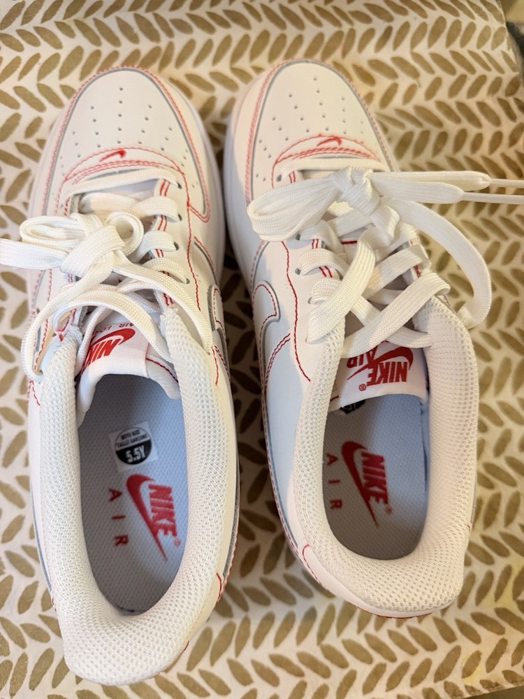 White With Red Stitching Nike Air Sneakers For Youth Size 5.5. New Without Box
