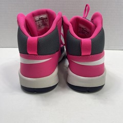 Nike Team Hustle D 7 Shoes Youth Size 6.5Y Pink Gray Hightop Basketball Sneakers