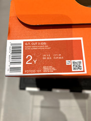 Nike Air Zoom G.T. Cut 3 Summit White/Picante Red (FD7033 101) Size 2Y GS