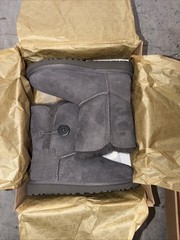 UGG Bailey Button Boots Kids Size 13 | Plush Lining | Ultimate Cold-Weather Wear
