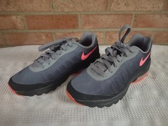 Nike Air Max Invigor GS Athletic Shoes Gray & Pink Youth Size 6.5Y 749575-006