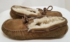 UGG KID’S UNISEX DAKOTA MOCCASIN SLIPPERS WOOL LINED SHOES BROWN SIZE 1 $100