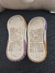 2 Pairs. SpongeBob/Mario Kart Unisex Kids Shoes Carton 11 size.