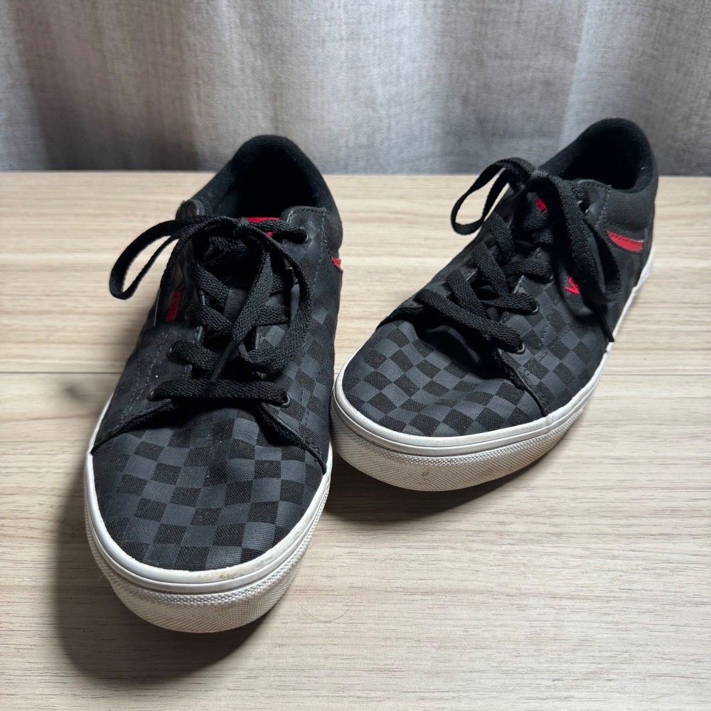 Vans Ward Low Sneakers Youth 7 Black Charcoal Checkerboard Red Accents Skater