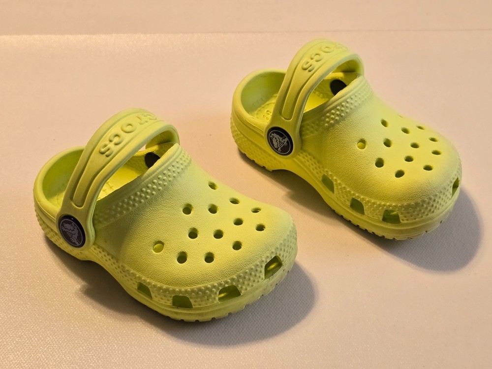Crocs Iconic Comfort Classic Clog Slip On Child Size C4