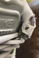 NIKE AIR MAX 2013 SNEAKERS WOLF-GREY/VOLT-GREEN YOUTH SIZE 6Y (555426-001)