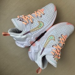 Nike Giannis Immortality Super Smoothie Youth Sneakers DM7609-500 Size 4.5 Y