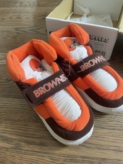 Cleveland Browns ComfyFeet Original Comfy Feet Sneaker Slippers Kids Size 13-2