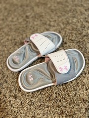 Under Armour Kids Slide Sandals White Silver Pink 13K Adjustable Strap Cushioned