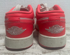 NIKE Air Jordan 1 Low Hyper Pink Model 553560-661 Size 5Y Valentines Day