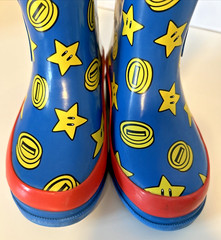 Nintendo Super Mario Character Printed Waterproof Easy-on Handle Rain Boots Sz8