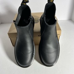 Dr. Martens Core Kid’s Collection 2976 Junior Chelsea Boot (Little Kid/Big Kid)