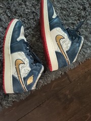 EUC Nike Air Jordan 1 Mid Take Flight Armory Navy Gold Size 7Y-worn very little