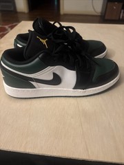 Air Jordan 1 Low (GS) Noble Green Toe Boys Size 4.5Y White Black