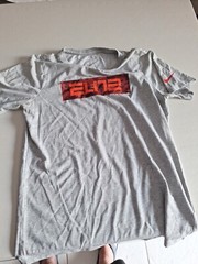 The Nike Tee Dri-Fit Boys Large
