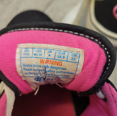 Heelys Unisex Pro 20 Size 4.5 men – 6 women cool Wheeled Shoe Black White Pink