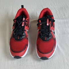 Big Kid GS Nike Cosmic Runner HM4402 601 University Red /White/ Black New Sz 7Y