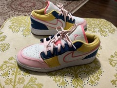 Youth AIR JORDAN 1 Low SE Multi-Color DV1323-100 Sneakers Size 7Y (CON88)