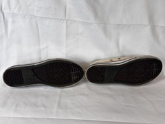 Converse Chuck Taylor All-Star low-top sneakers in white Youth Size 3