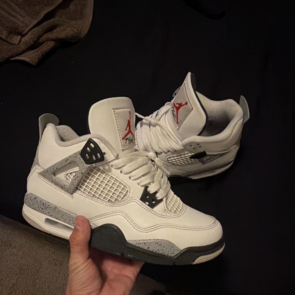 Jordan Air Jordan 4 White/Gray/Black/Red Mid-Top Leather Lace-Up Youth