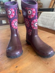 BOGS kids boots size 1 Rain Snow Mud!