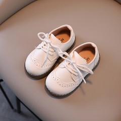 Children’s Leisure Beanstalk Student Sports Board Comfortable Leather Shoes