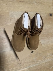NIB UGG Kids Neumel II Boots | Chestnut lace up suede size 2