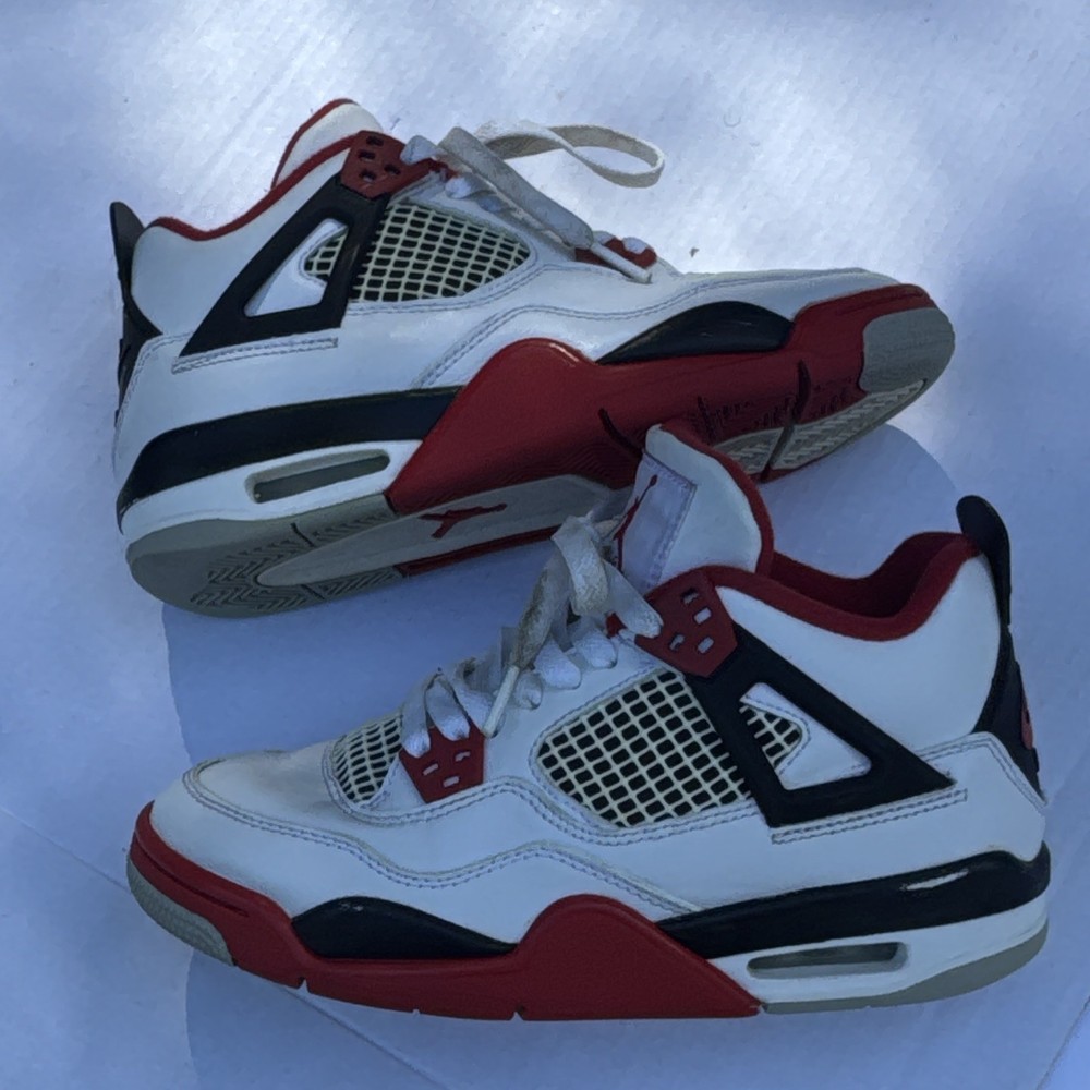 Nike Air Jordan 4 White/Red/Black Mid Top Leather Sneaker Kids US 5Y 408452-160