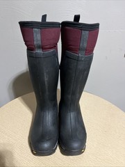 Muck Boots- Size 7