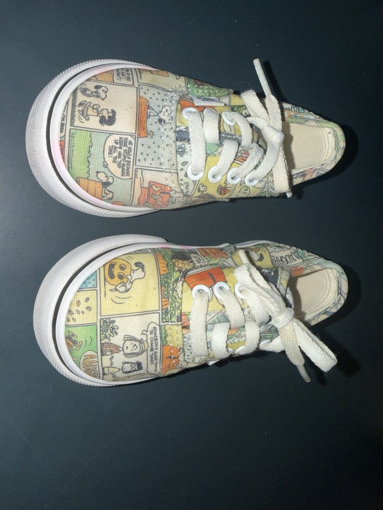 VANS Peanuts Comic Strip Toddler Size 6
