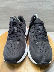 New Balance Fresh Foam X 860v13 Running Shoes Black. Kids 6.5. EU39