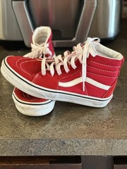 Boy’s 3.5 Women’s 5 Red VANS Sk8 High Top Skate Shoes Red White Sneakers