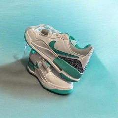 Nike White Teal Athletic Low Top Sneakers Unisex Kids Lace Up Hook & Loop