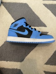 Size 6.5 (GS) – Jordan 1 Mid University Blue Black