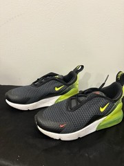 Nike Air Max 270 Mesh Low Top Sneaker Black/Green Kids 13.5C AV5142-001