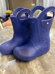 Crocs~Kids C 13 Unisex Boy Girl~Rubber Rain Boots~Blue~Pull On With Handles